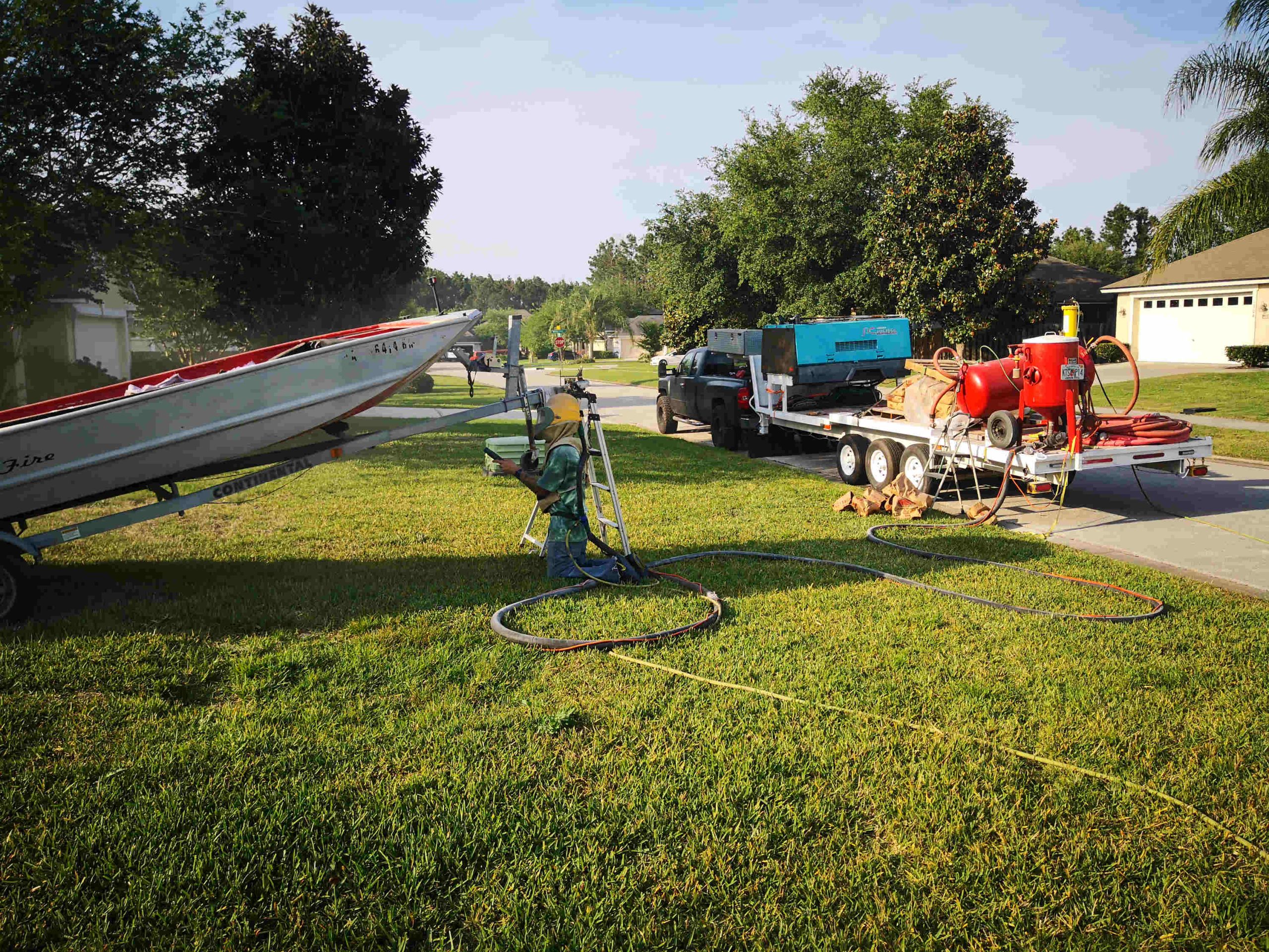 16_ft_aluminum_boat_sandblasting-02-scaled.jpg