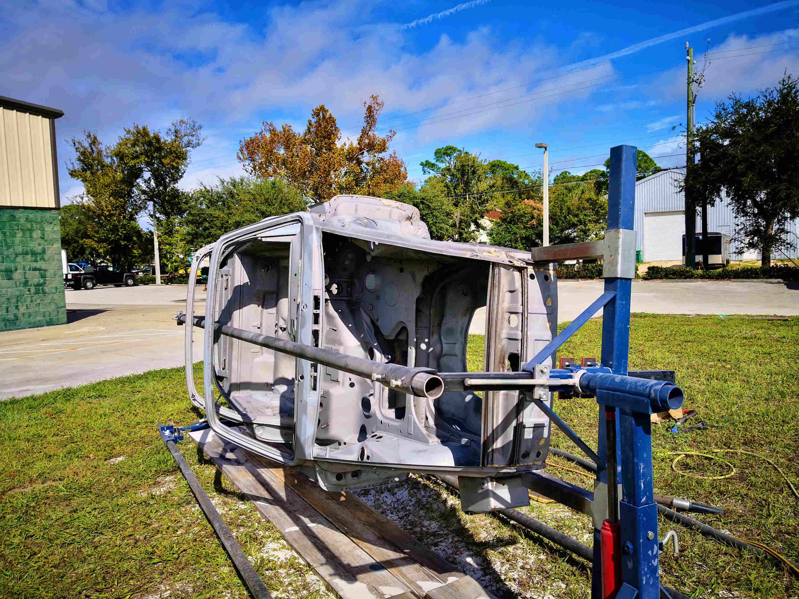 1972_porsche_rotisserie_sandblast-05-scaled.jpg
