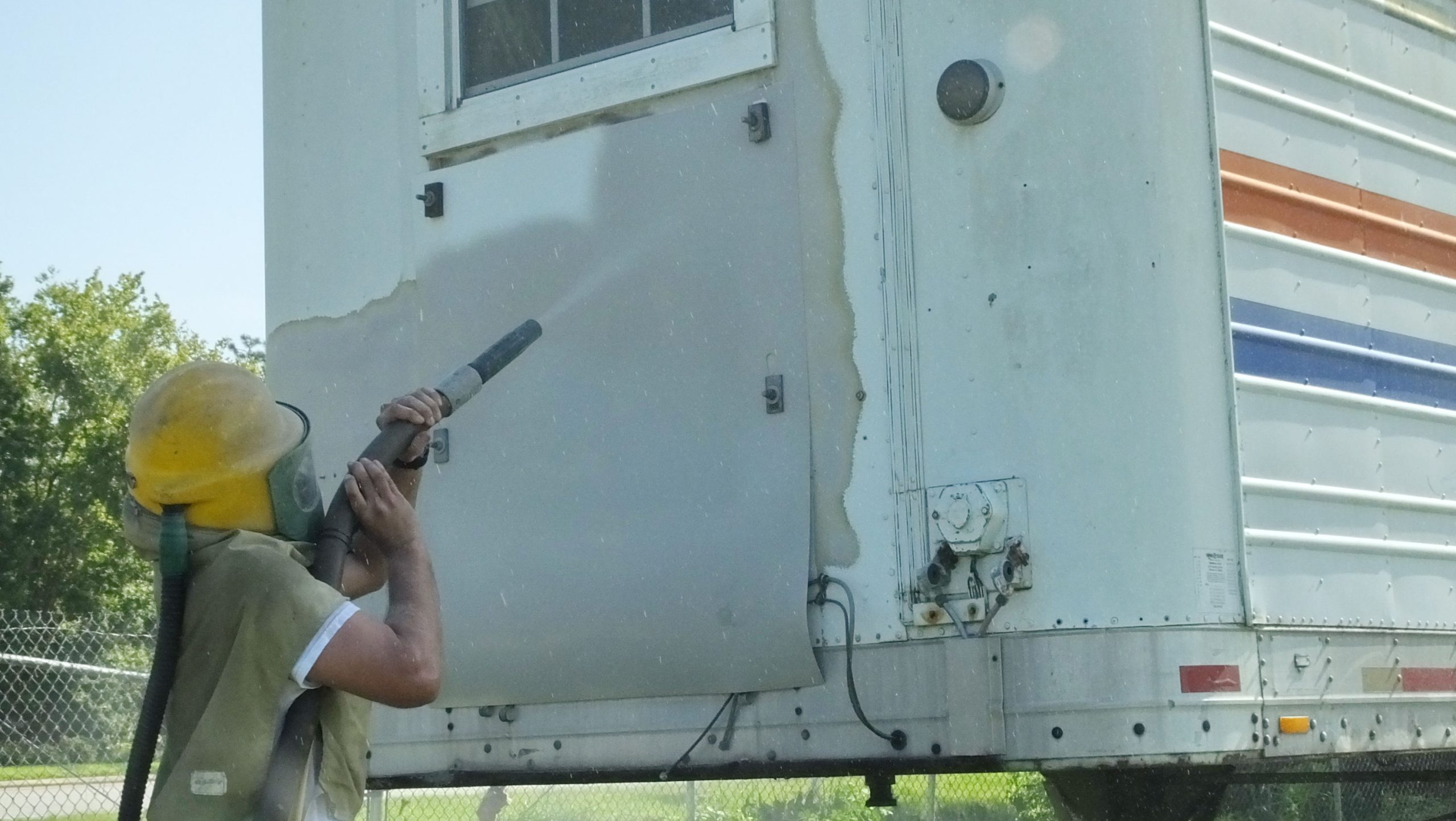 Aluminum_Tractor_trailer_sandblast_paint_removal-04-scaled.jpg